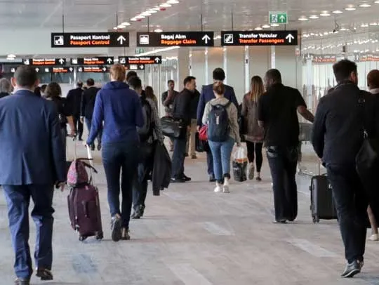 Atatürk Havalimanında bayram yoğunluğu başladı